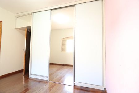 Casa para alugar com 330m², 4 quartos e 2 vagasQuarto 3 - Suíte