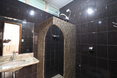 Casa para alugar com 330m², 4 quartos e 2 vagasBanheiro do Quarto 2