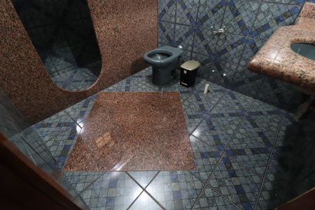 Casa para alugar com 330m², 4 quartos e 2 vagasBanheiro do Quarto 1