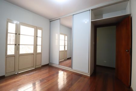 Casa para alugar com 330m², 4 quartos e 2 vagasQuarto 2 - Suíte