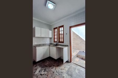 Casa para alugar com 160m², 3 quartos e 1 vaga Casa para alugar com 160m², 3 quartos e 1 vagaCozinha