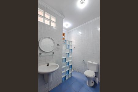 Casa para alugar com 160m², 3 quartos e 1 vaga Casa para alugar com 160m², 3 quartos e 1 vagaBanheiro