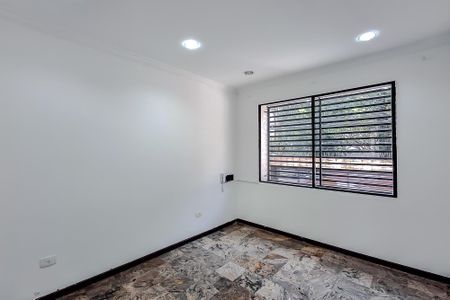 Casa para alugar com 160m², 3 quartos e 1 vaga Casa para alugar com 160m², 3 quartos e 1 vagaSala