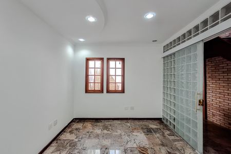 Casa para alugar com 160m², 3 quartos e 1 vaga Casa para alugar com 160m², 3 quartos e 1 vagaSala