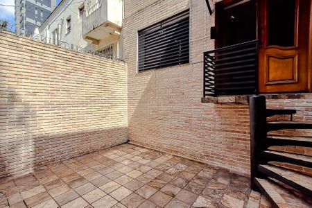 Casa para alugar com 160m², 3 quartos e 1 vaga Casa para alugar com 160m², 3 quartos e 1 vagaGaragem