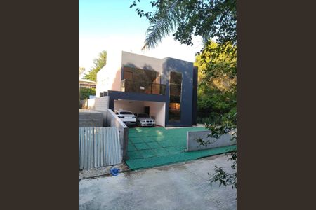 Casa de condomínio para alugar com 230m², 4 quartos e 2 vagasÁrea externa