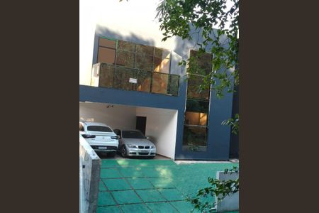 Casa de condomínio para alugar com 230m², 4 quartos e 2 vagasÁrea externa