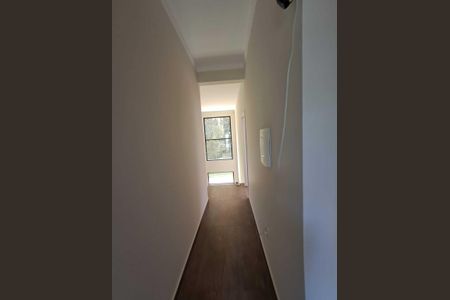 Casa de condomínio para alugar com 230m², 4 quartos e 2 vagasCorredor