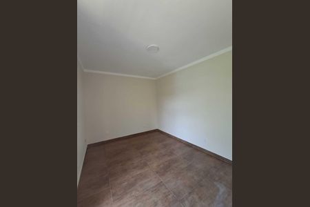 Casa de condomínio para alugar com 230m², 4 quartos e 2 vagasQuarto