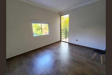 Casa de condomínio para alugar com 230m², 4 quartos e 2 vagasQuarto