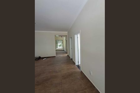 Casa de condomínio para alugar com 230m², 4 quartos e 2 vagasSala