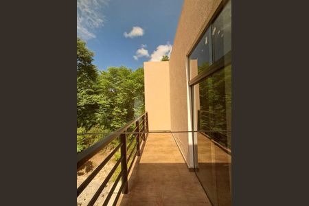 Casa de condomínio para alugar com 230m², 4 quartos e 2 vagasVaranda