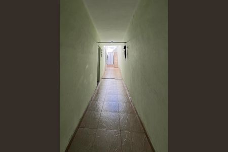 Casa à venda com 183m², 4 quartos e 2 vagasCorredor externo