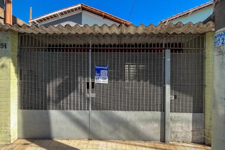 Casa à venda com 183m², 4 quartos e 2 vagasFachada