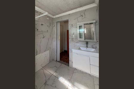 Casa à venda com 183m², 4 quartos e 2 vagasBanheiro