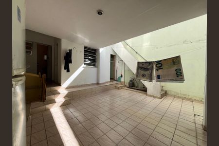 Casa à venda com 183m², 4 quartos e 2 vagasQuintal