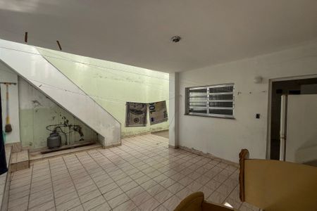 Casa à venda com 183m², 4 quartos e 2 vagasQuintal