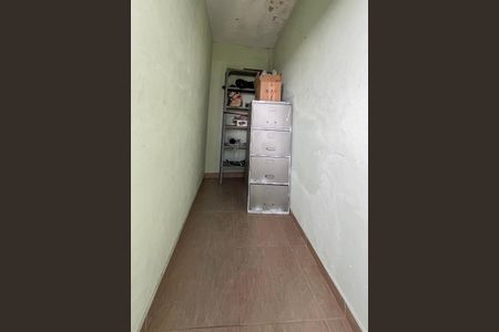 Casa à venda com 183m², 4 quartos e 2 vagasDeposito