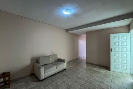 Casa à venda com 183m², 4 quartos e 2 vagasSala