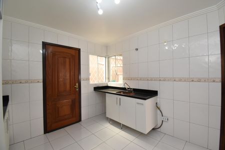 Casa de condomínio para alugar com 180m², 3 quartos e 2 vagasCozinha