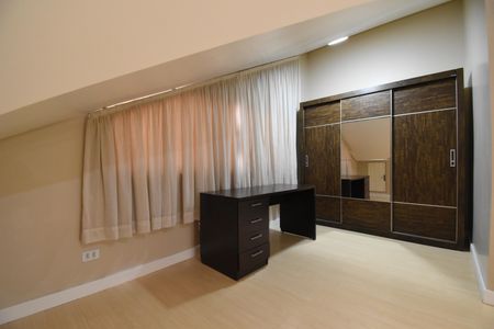 Casa de condomínio para alugar com 180m², 3 quartos e 2 vagasÁtico