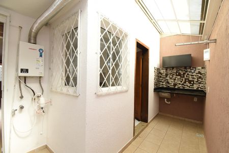 Casa de condomínio para alugar com 180m², 3 quartos e 2 vagasÁrea de Serviço