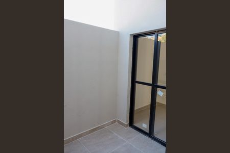 Casa de condomínio à venda com 94m², 2 quartos e 2 vagasQuintal