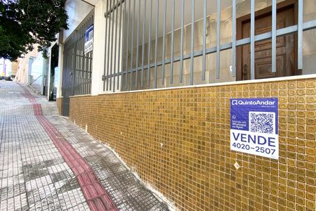 Apartamento à venda com 335m², 4 quartos e 1 vaga Apartamento à venda com 335m², 4 quartos e 1 vagaPlaca