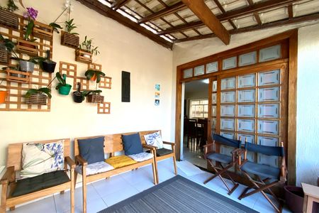Apartamento à venda com 335m², 4 quartos e 1 vaga Apartamento à venda com 335m², 4 quartos e 1 vagaVaranda