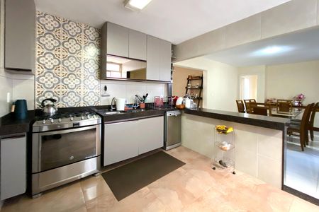 Apartamento à venda com 335m², 4 quartos e 1 vaga Apartamento à venda com 335m², 4 quartos e 1 vagaCozinha