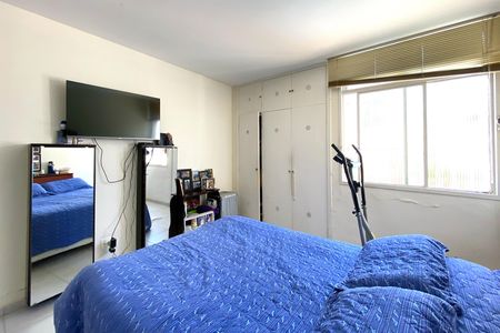 Apartamento à venda com 335m², 4 quartos e 1 vaga Apartamento à venda com 335m², 4 quartos e 1 vagaSuite 1