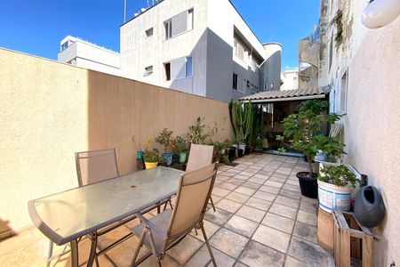 Apartamento à venda com 335m², 4 quartos e 1 vaga Apartamento à venda com 335m², 4 quartos e 1 vagaÁrea privativa