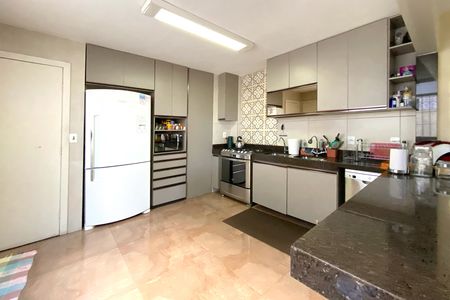 Apartamento à venda com 335m², 4 quartos e 1 vaga Apartamento à venda com 335m², 4 quartos e 1 vagaCozinha