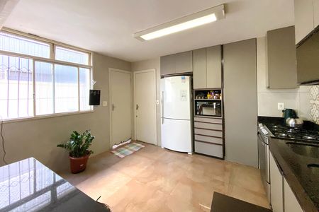 Apartamento à venda com 335m², 4 quartos e 1 vaga Apartamento à venda com 335m², 4 quartos e 1 vagaCozinha