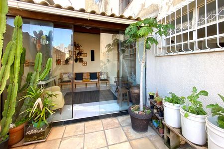 Apartamento à venda com 335m², 4 quartos e 1 vaga Apartamento à venda com 335m², 4 quartos e 1 vagaÁrea privativa