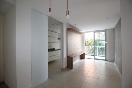 Sala de apartamento para alugar com 3 quartos, 70m² em Anil, Rio de Janeiro