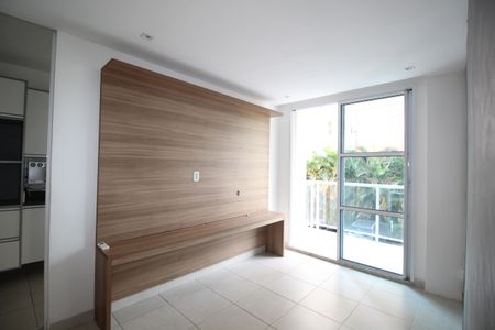 Sala de apartamento para alugar com 3 quartos, 70m² em Anil, Rio de Janeiro