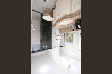 Apartamento para alugar com 100m², 3 quartos e 2 vagasBanheiro Social