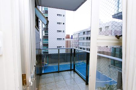 Apartamento para alugar com 100m², 3 quartos e 2 vagasVaranda da suíte