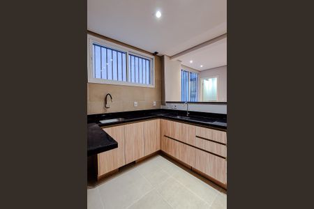 Apartamento à venda com 70m², 2 quartos e sem vaga Apartamento à venda com 70m², 2 quartos e sem vagaCozinha