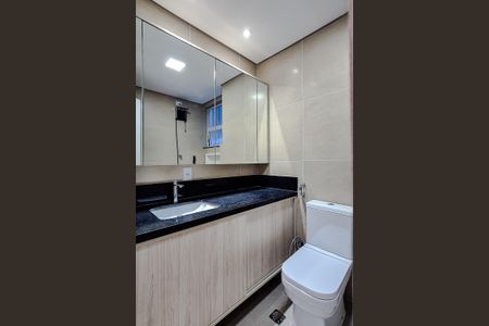 Apartamento à venda com 70m², 2 quartos e sem vaga Apartamento à venda com 70m², 2 quartos e sem vagaBanheiro