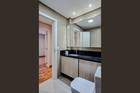 Apartamento à venda com 70m², 2 quartos e sem vaga Apartamento à venda com 70m², 2 quartos e sem vagaBanheiro