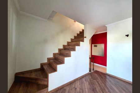 Casa à venda com 100m², 4 quartos e 2 vagasSala
