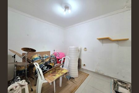 Casa à venda com 100m², 4 quartos e 2 vagasSuíte 1