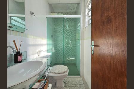 Casa à venda com 100m², 4 quartos e 2 vagasBanheiro da Suíte 2