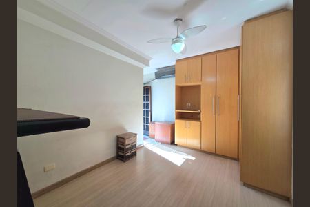 Casa à venda com 100m², 4 quartos e 2 vagasSuíte 2