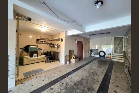 Casa à venda com 100m², 4 quartos e 2 vagasGaragem