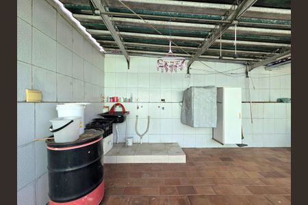 Casa à venda com 100m², 4 quartos e 2 vagasÁrea de Serviço - Segundo Andar
