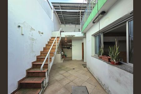 Casa à venda com 100m², 4 quartos e 2 vagasÁrea de Serviço - Primeiro Andar