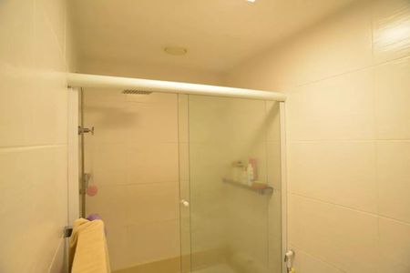 Apartamento para alugar com 135m², 3 quartos e 2 vagasBanheiro 